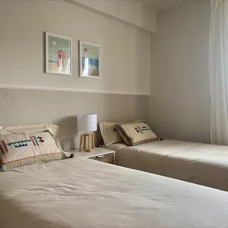 Vistas Al Mar, A 1 Min De La Playa, Terraza, Wifi Apartamento